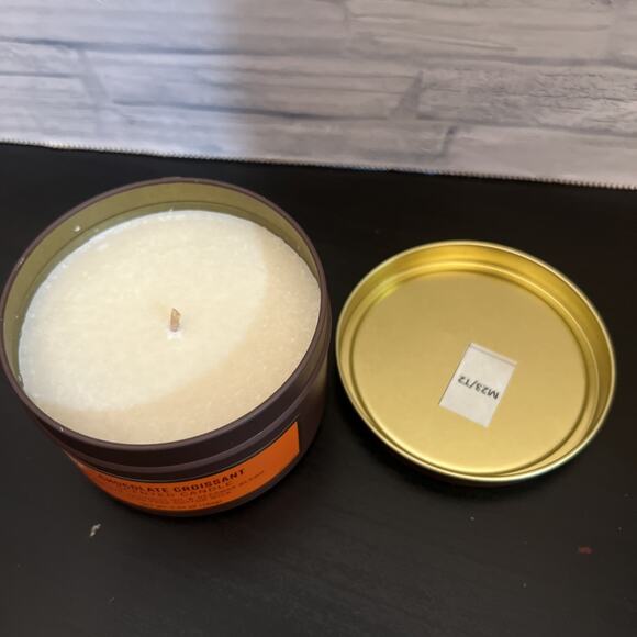 NEW TRADER JOE'S - CHOCOLATE CROISSANT - SCENTED CANDLE 5.64 OZ - Unburned - Picture 2 of 3